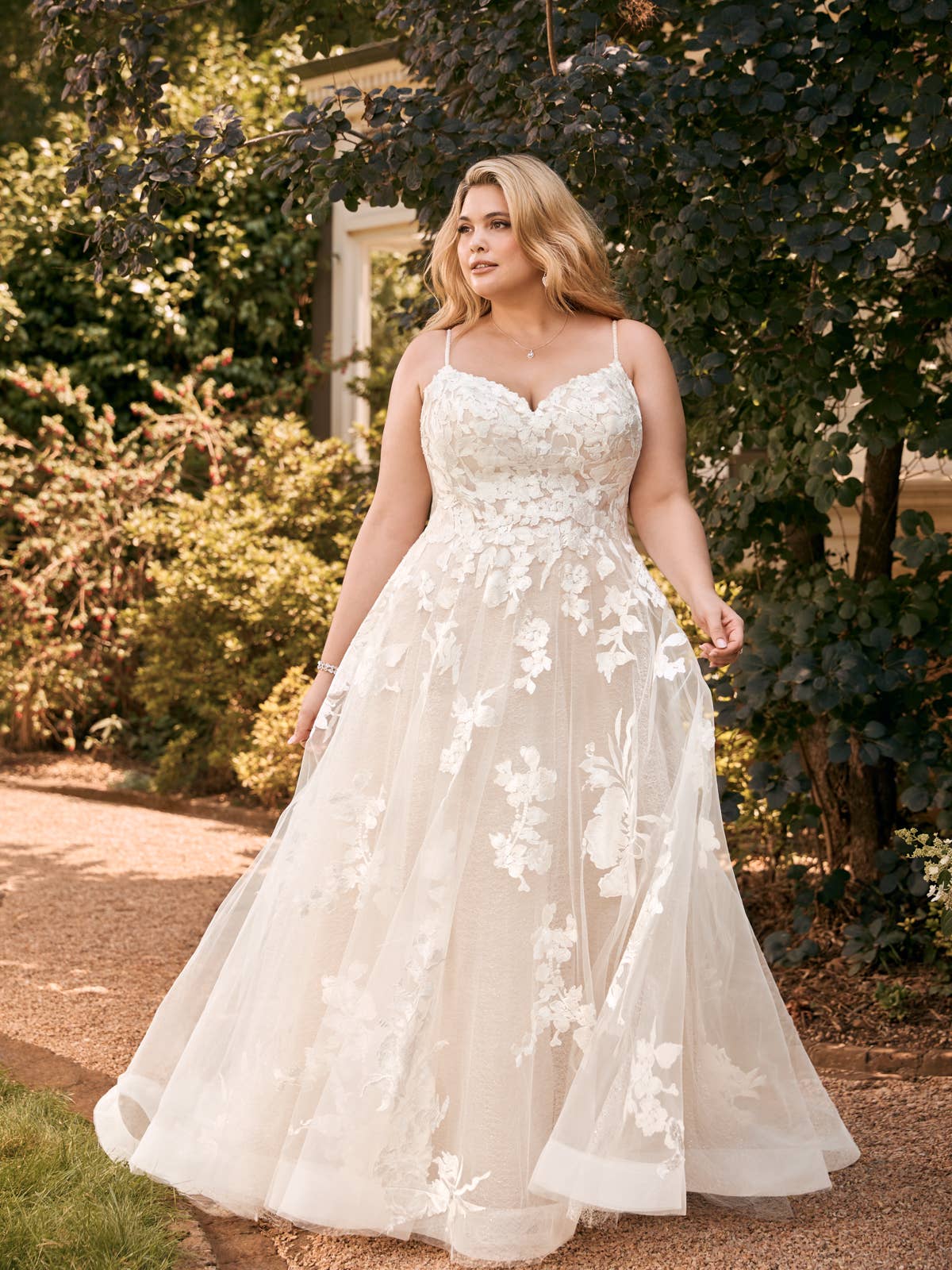 51457 Eine wunderschöne florale A-Linie 