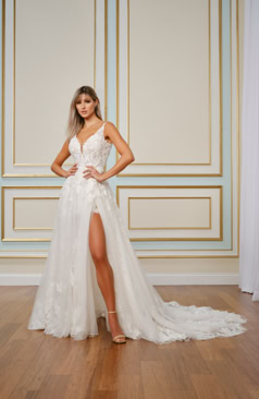 52195 Brautkleid mit Blätterspitze & Tüll  