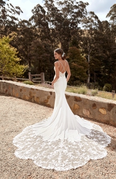 51406 Brautkleid im Fit and Flare Stil  
