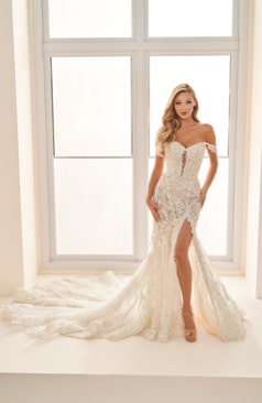 51557 Spektakuläres Fit- und Flare Brautkleid