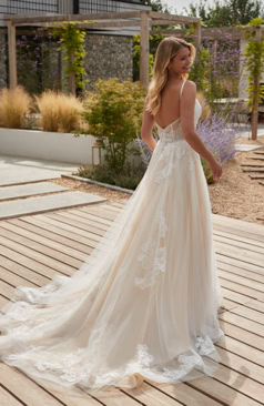 51411 Hinreißendes Brautkleid im A-Linien Stil 