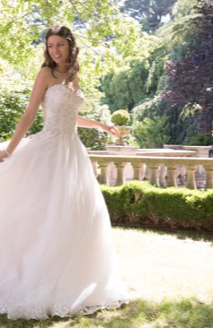 Ein wunderschönes Brautkleid im Prinzessin Stil