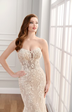 51686 Glamouröses Fit and Flare Brautkleid 