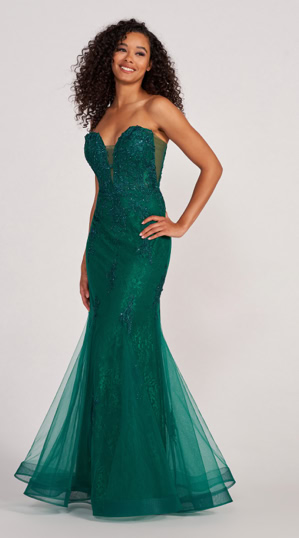 51498 Ein elegantes und modernes Abendkleid im schmeichelnden Fit and Flare Stil