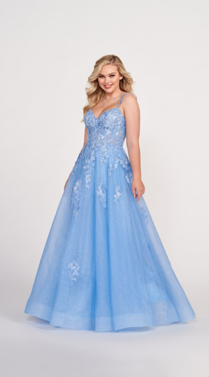 51504 Einfach bezaubernd! Dieses wunderschöne Abendkleid fällt durch seine zahlreichen Details auf