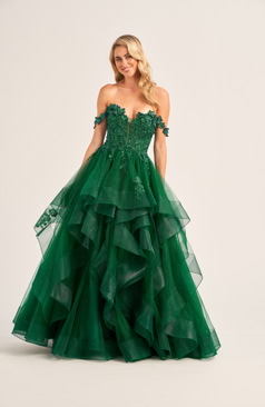 Prinzessinnen-Abendkleid FM52311 in Hellblau mit Glitzertüll und floraler Spitze – erhältlich bei FM Braut- und Abendmode in Sandkrug bei Oldenburg.