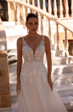 52248 - Romantisches A-Linien-Brautkleid mit tiefem Ausschnitt