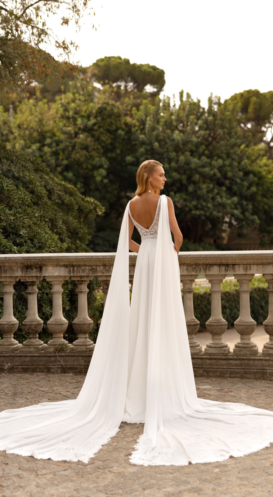 fm-brautkleid-fm51818-brautkleid-mit-spitzenoberteil-und-beinschlitz-sandkrug-oldenburg