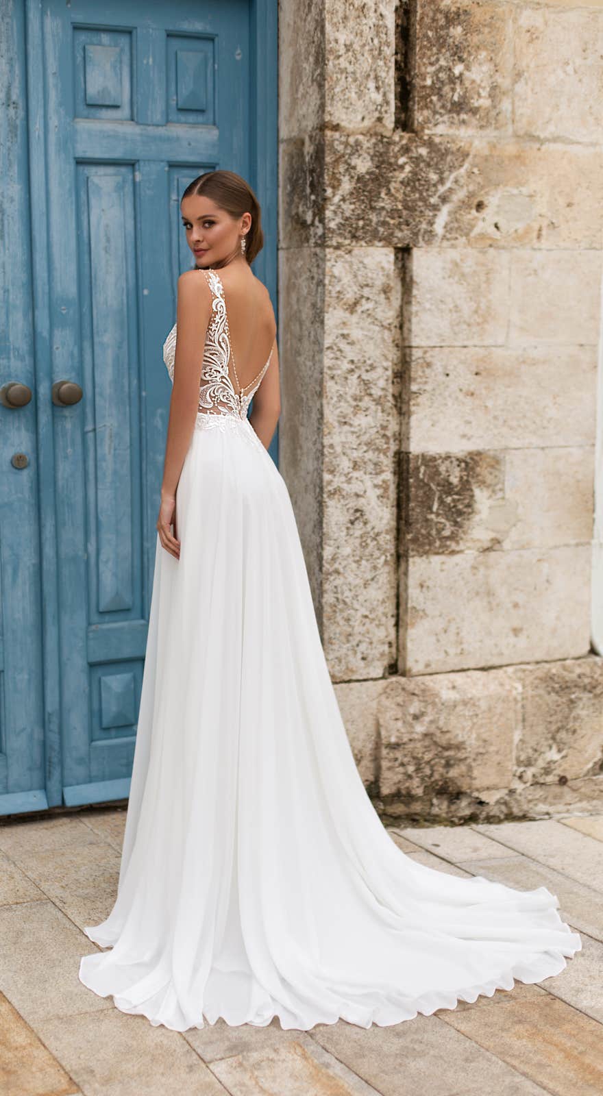 51823 Boho-Vintage Brautkleid: Spitzenverzierungen und Eleganz vereint