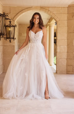 51725 Zartes und gleichzeitig romantisches Brautkleid! 