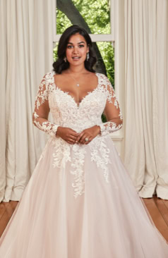 Ein wundervolles Brautkleid mit Ärmeln aus Tattoo-Spitze