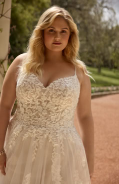 51725 Zartes und gleichzeitig romantisches Brautkleid! 