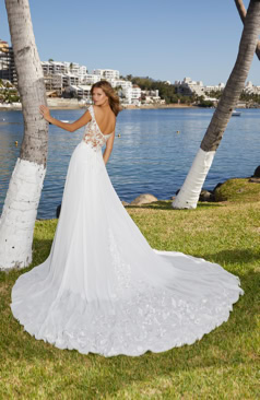 51198 Ein himmlisches Brautkleid.