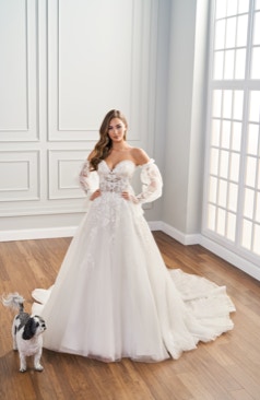 51548 Ein himmlisches trägerloses Brautkleid im brillanten Prinzessinnen-Stil