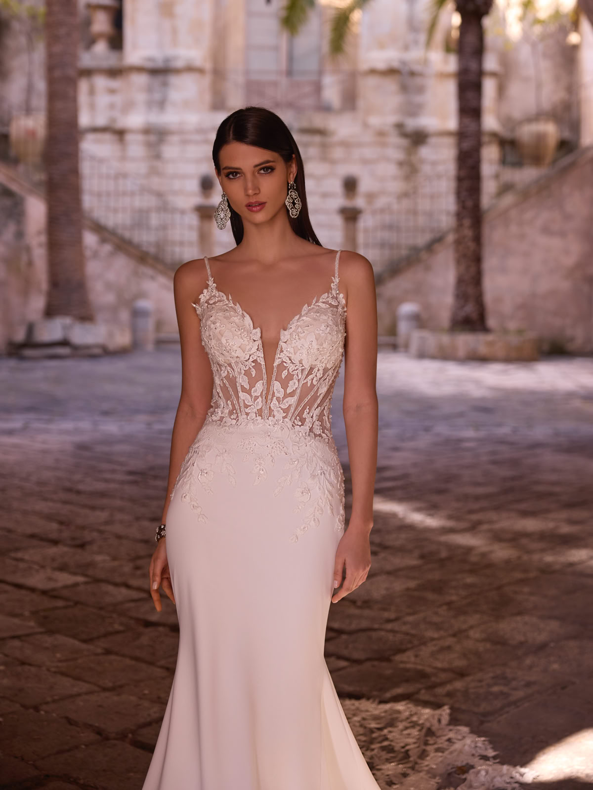 52247 Fit and Flare Brautkleid mit Tattoo-Spitze 