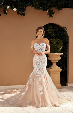 51674 Ein atemberaubendes Hochzeitskleid