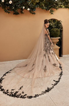 51674 Ein atemberaubendes Hochzeitskleid