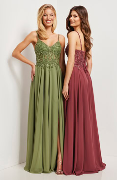 Lange Abendkleider FM52206 in Salbei und Bordeaux mit Spitze und fließendem Chiffonrock – erhältlich bei FM Braut- und Abendmode in Sandkrug bei Oldenburg.
