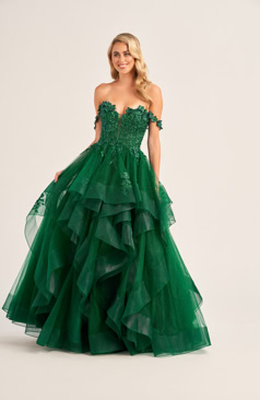 Prinzessinnen-Abendkleid FM52311 in Hellblau mit Glitzertüll und floraler Spitze – erhältlich bei FM Braut- und Abendmode in Sandkrug bei Oldenburg.