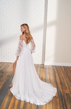 50826 Eine wundervolles Zusammenspiel aus luftig leichtem Chiffon und moderner Spitze.