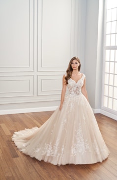 51545 Ein Prinzessinnen Brautkleid