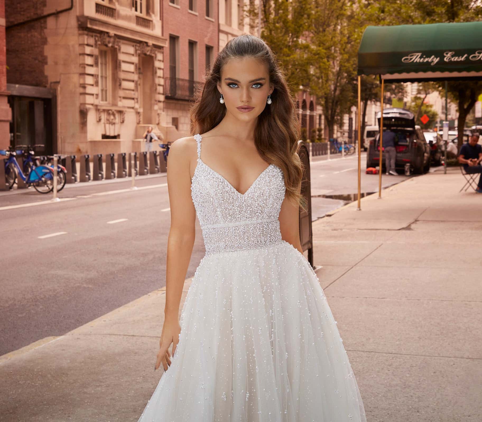 51588 Perlen-Traum Brautkleid im A-Linien Stil