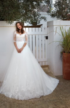 51145 Ein wunderschönes Brautkleid im Prinzessinnen-Stil 