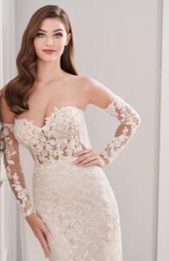 51688 Luxuriös und Glamourös. Die perfekten Bezeichnungen für dieses fantastische Brautkleid