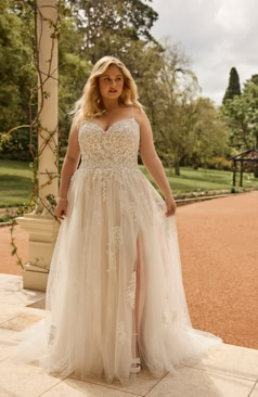 51725 Zartes und gleichzeitig romantisches Brautkleid! 