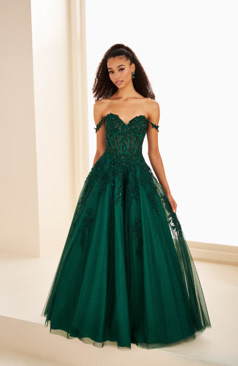 Prinzessinnen-Abendkleid FM52320 in Rosa mit glitzerndem Tüll und floraler Spitze – erhältlich bei FM Braut- und Abendmode in Sandkrug bei Oldenburg.