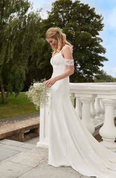 51407 Schlichte Eleganz in einem verführerischen Fit and Flare Kleid