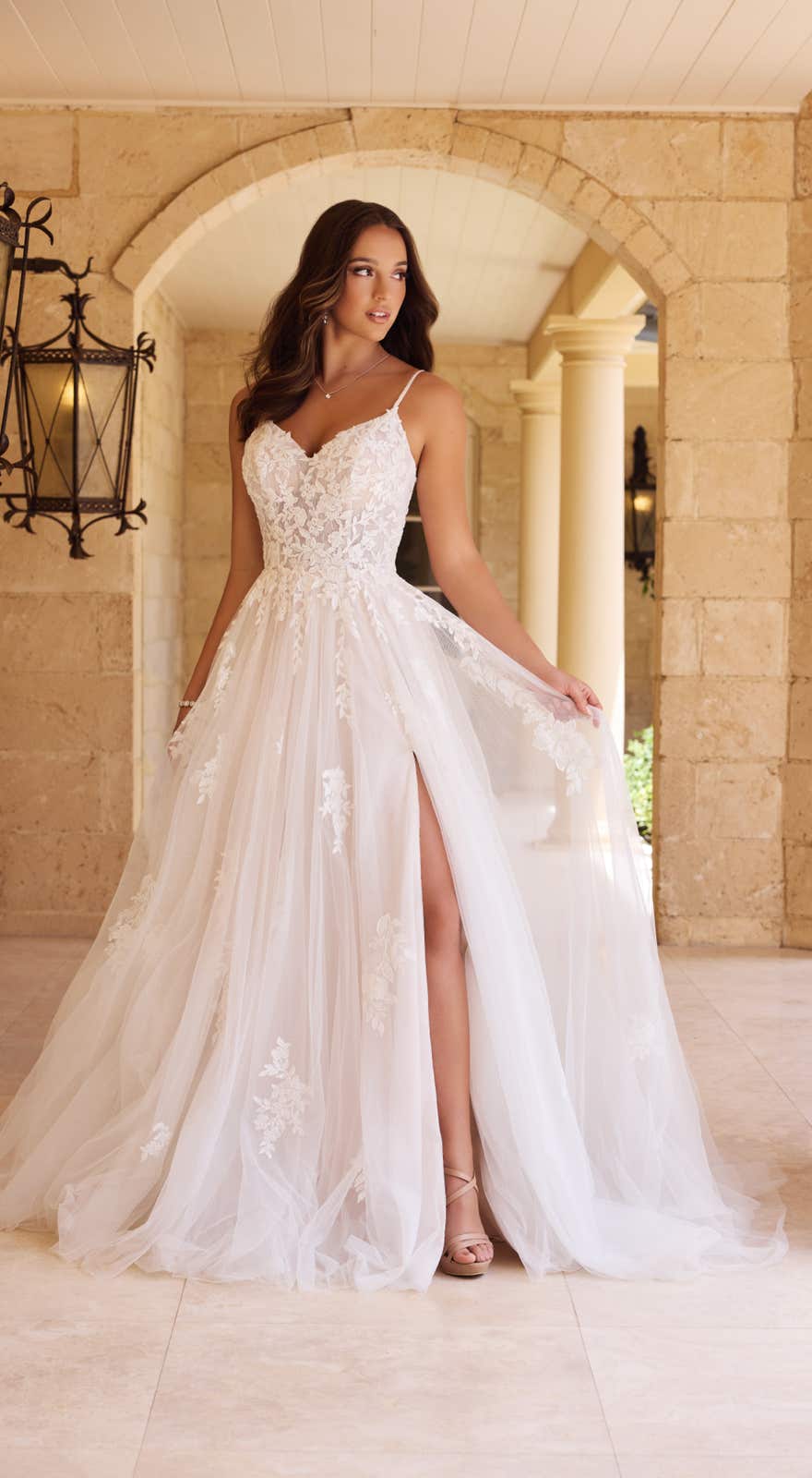 51725 Zartes und gleichzeitig romantisches Brautkleid! 