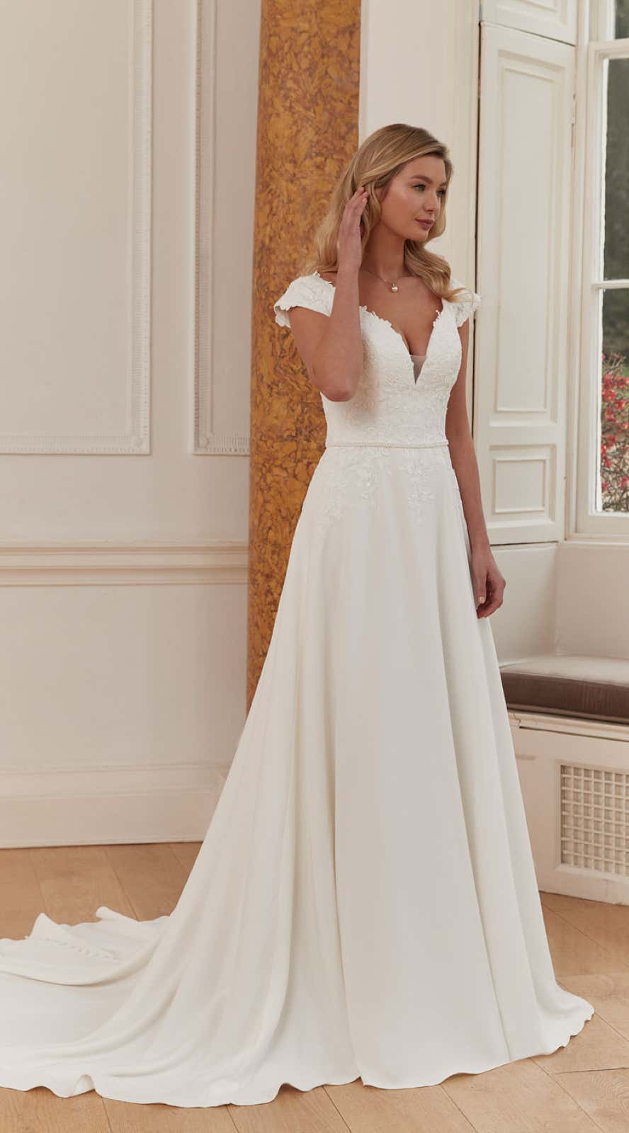 51736 Boho-/Vintage Brautkleid mit Cap-Ärmel
