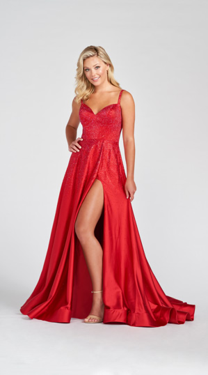 50868 Ein funkelndes Ballkleid aus Satin mit verzierten Glitzerdetails. Die A-Linie hat einen herzförmigen Ausschnitt, dezente Träger, einen exklusiven Beinschlitz und eine elegante Schleppe. Ein zusätzlicher Blickfang ist vor allem der verspielte Rückenausschnitt. Geschlossen wird das Kleid mit einem Reißverschluss unterhalb des Rückenausschnitts. Ein wunderschönes Ballkleid! 