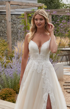 51411 Hinreißendes Brautkleid im A-Linien Stil 