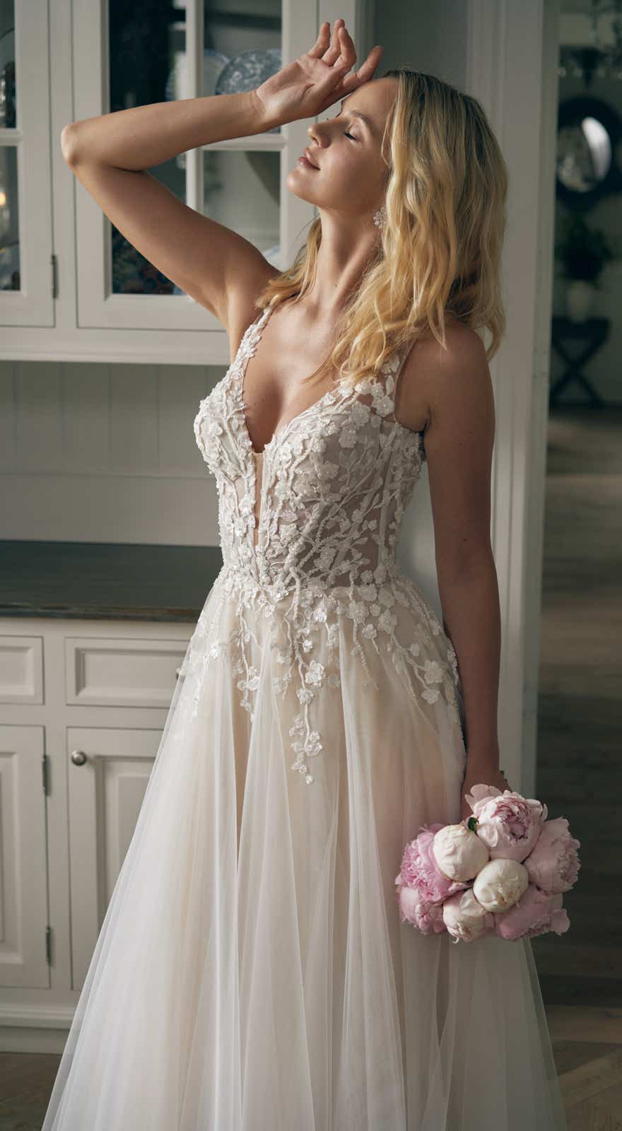 51879 Glamouröseres Brautkleid mit einem verführerischen Rücken
