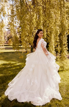 50828 Ein besonderes Volant Hochzeitskleid mit einem V-Ausschnitt 