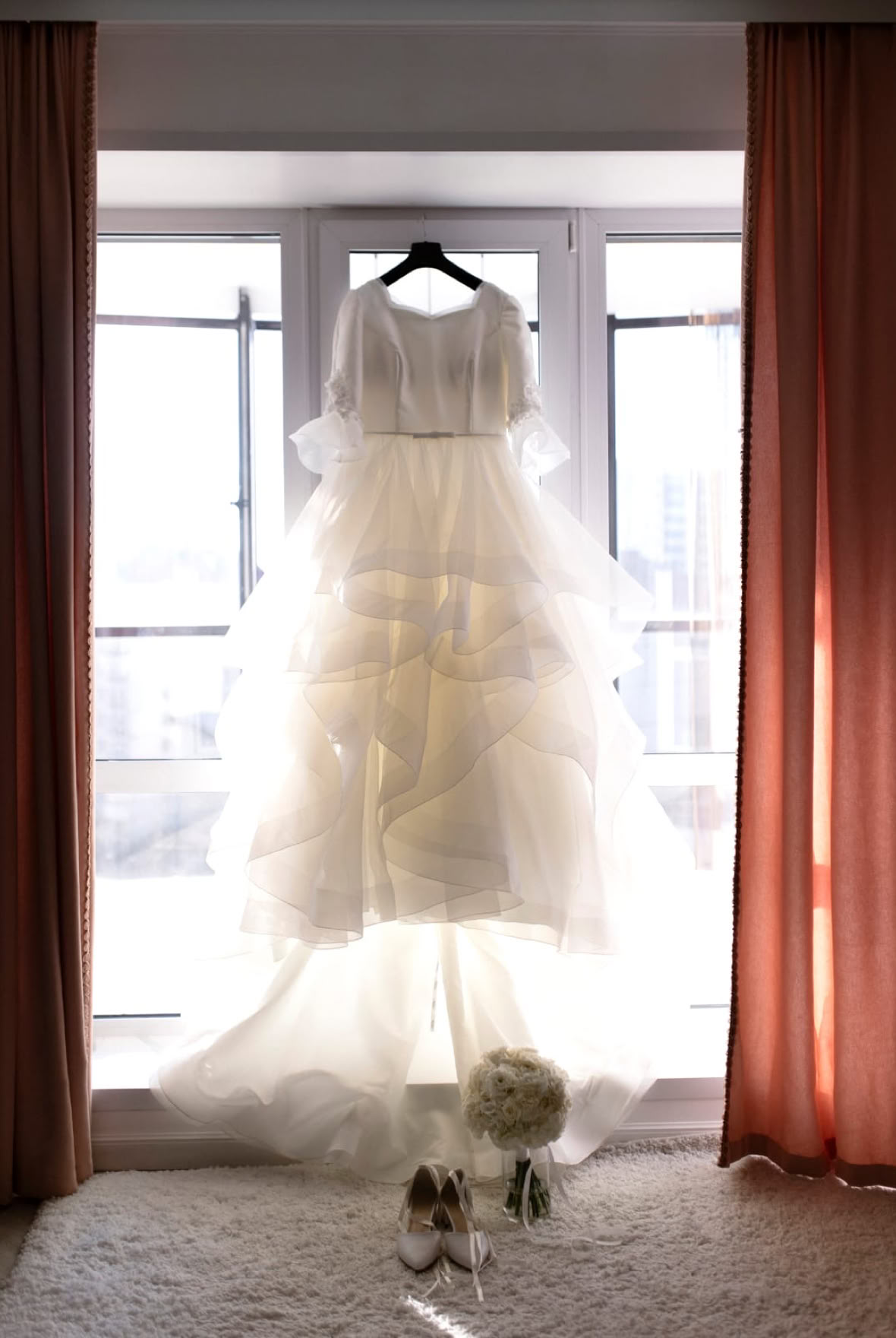 fm brautmode, brautmode oldenburg, moderne brautmode, brautkleider, extravagante brautmode, hochzeitskleid oldenburg