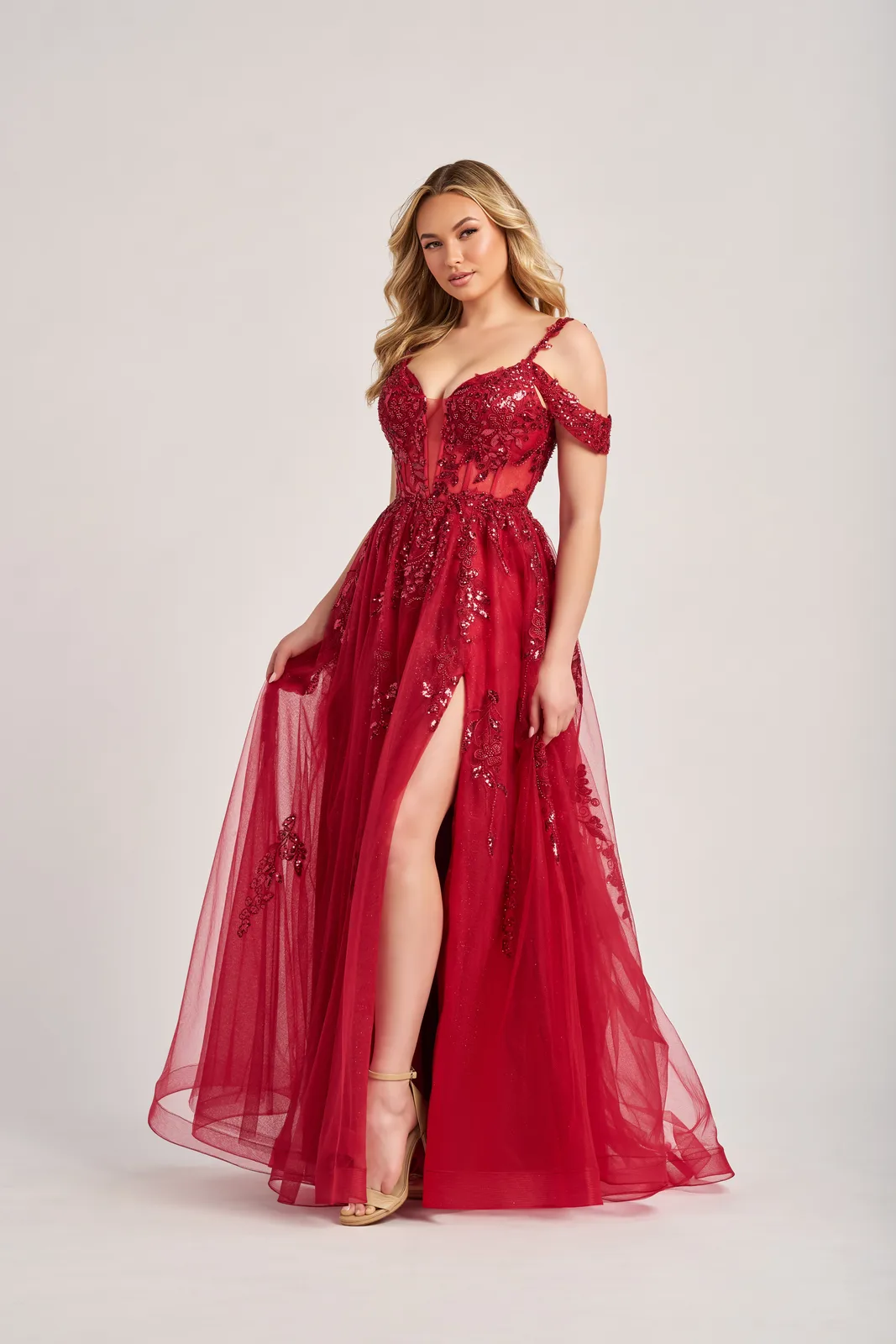 Schwarz Spitze – Abendmode Brautkleid bei FM Braut- und Abendmode in Sandkrug bei Oldenburg