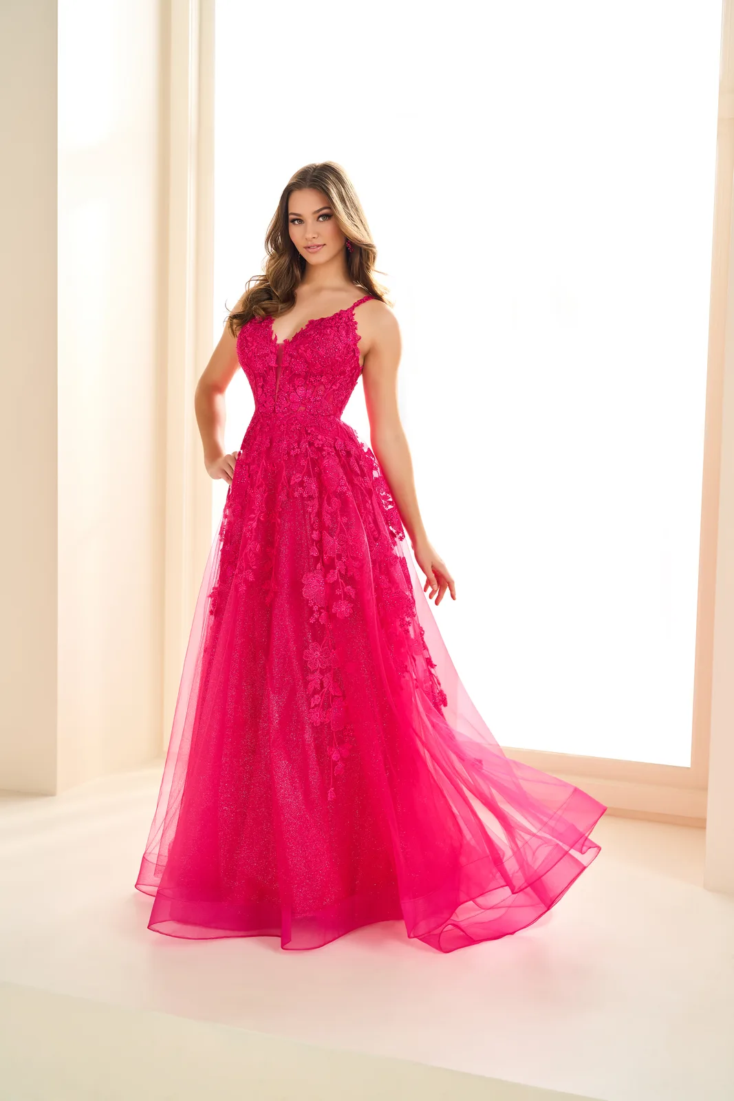 Schwarz Glitzer – Abendmode Brautkleid bei FM Braut- und Abendmode in Sandkrug bei Oldenburg