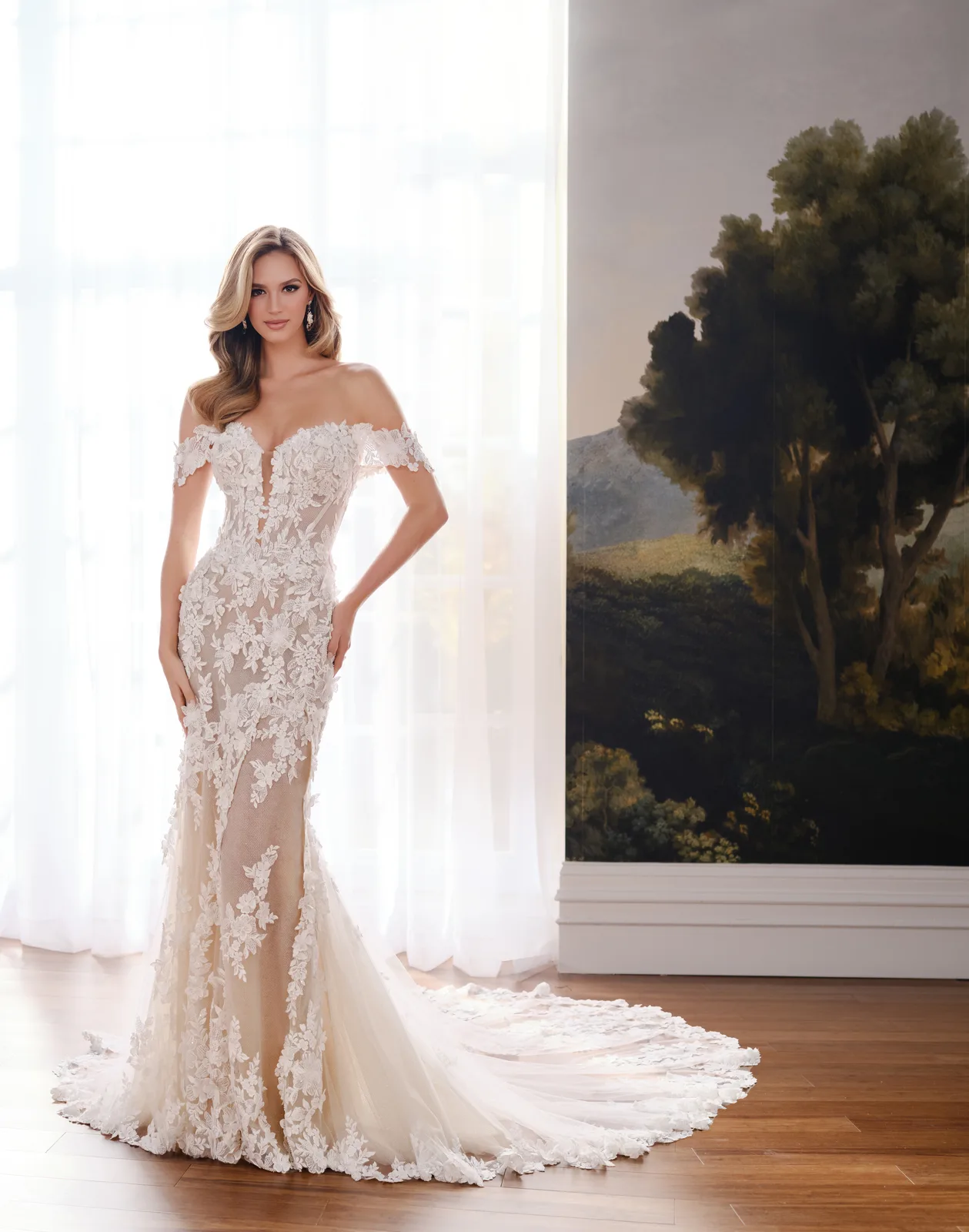 Fit and Flare Schulterfrei Spitzenkleid – Couture Brautkleid bei FM Braut- und Abendmode in Sandkrug bei Oldenburg